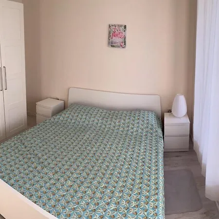 Apartment Near The Sea *